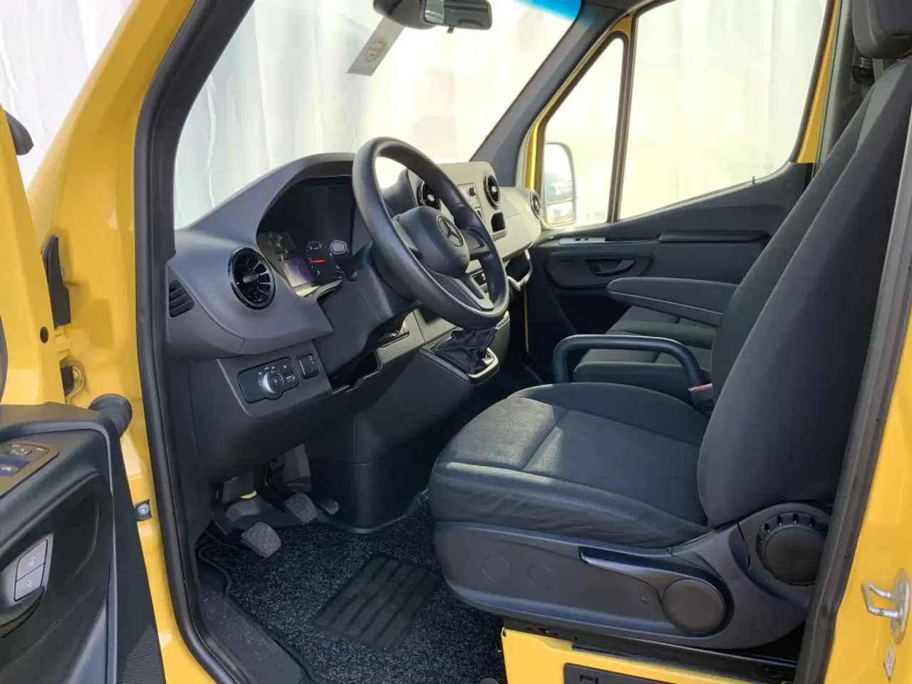 Mercedes-Benz Sprinter 314 2.2 CDI L2H2 & Laadklep& Afstandbediening Airc - Van panel: gambar 5 Mercedes-Benz Sprinter 314 2.2 CDI L2H2 & Laadklep& Afstandbediening Airc - Van panel: gambar 5