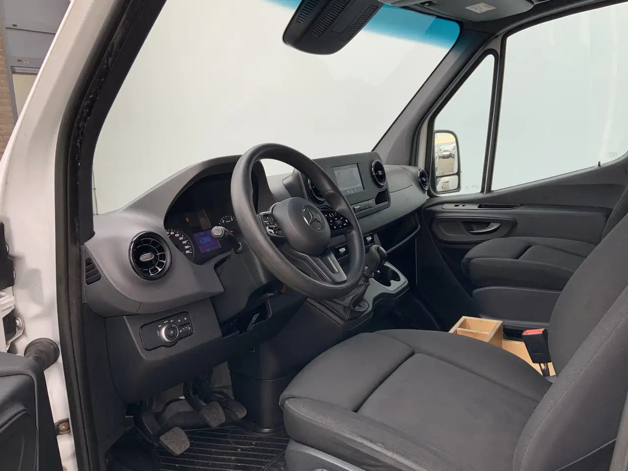 Mercedes-Benz Sprinter 316 2.2 CDI L2H2 Airco Cruise Camera Navi Trekhaak - Van panel: gambar 4 Mercedes-Benz Sprinter 316 2.2 CDI L2H2 Airco Cruise Camera Navi Trekhaak - Van panel: gambar 4