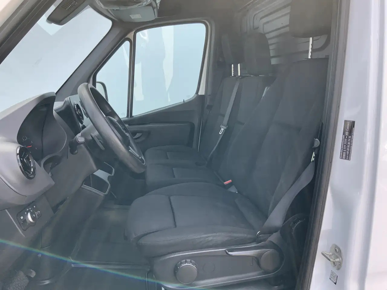 Mercedes-Benz Sprinter 316 2.2 CDI Maxi L3H2 Automaat Airco 3 Zits Navi T - Van panel: gambar 4 Mercedes-Benz Sprinter 316 2.2 CDI Maxi L3H2 Automaat Airco 3 Zits Navi T - Van panel: gambar 4