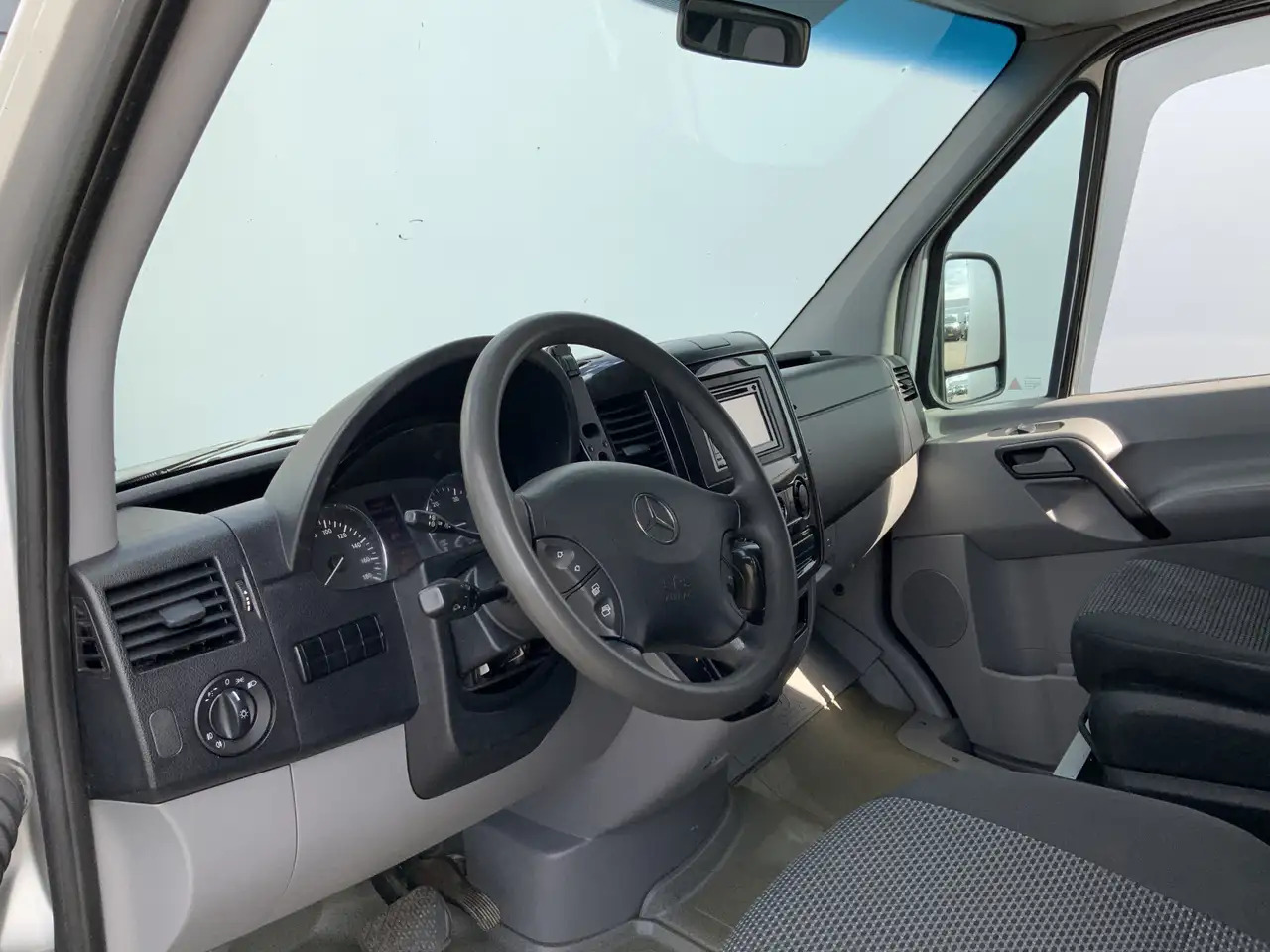 Mercedes-Benz Sprinter 318 3.0 CDI 366 L2 H2 Automaat Airco Cruise Camera - Van panel: gambar 5 Mercedes-Benz Sprinter 318 3.0 CDI 366 L2 H2 Automaat Airco Cruise Camera - Van panel: gambar 5