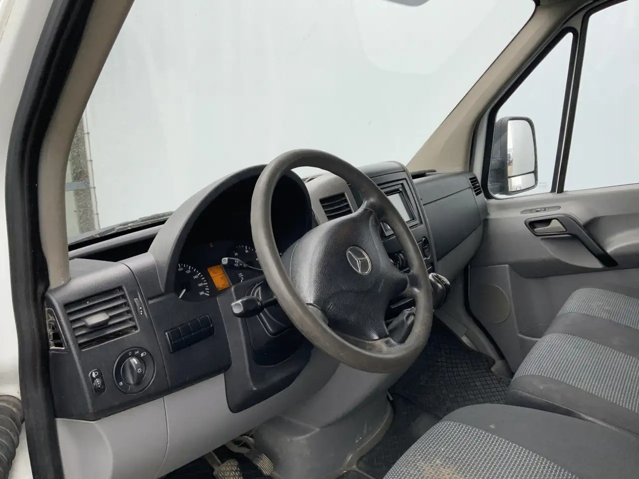 Mercedes-Benz Sprinter 513 2.2 CDI 432 Meubelbak & Deuren 3 Zits Cruise T - Van box: gambar 5 Mercedes-Benz Sprinter 513 2.2 CDI 432 Meubelbak & Deuren 3 Zits Cruise T - Van box: gambar 5