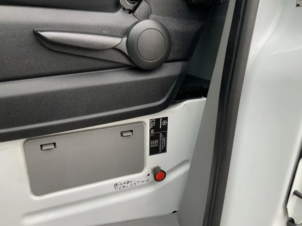 Mercedes-Benz Sprinter 516 2.2 CDI 432 Meubelbak&Deuren &Trap Airco 3 Zit - Van box: gambar 5 Mercedes-Benz Sprinter 516 2.2 CDI 432 Meubelbak&Deuren &Trap Airco 3 Zit - Van box: gambar 5