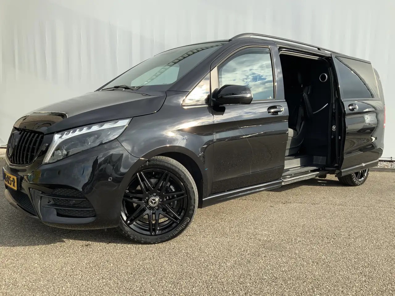 Mercedes-Benz V 300 300d Extra Lang Dub Cab Autom. Avantgarde Edition - Van kombi: gambar 2 Mercedes-Benz V 300 300d Extra Lang Dub Cab Autom. Avantgarde Edition - Van kombi: gambar 2