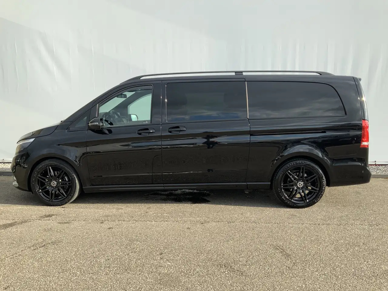 Mercedes-Benz V 300 300d Extra Lang Dub Cab Autom. Avantgarde Edition - Van kombi: gambar 5 Mercedes-Benz V 300 300d Extra Lang Dub Cab Autom. Avantgarde Edition - Van kombi: gambar 5