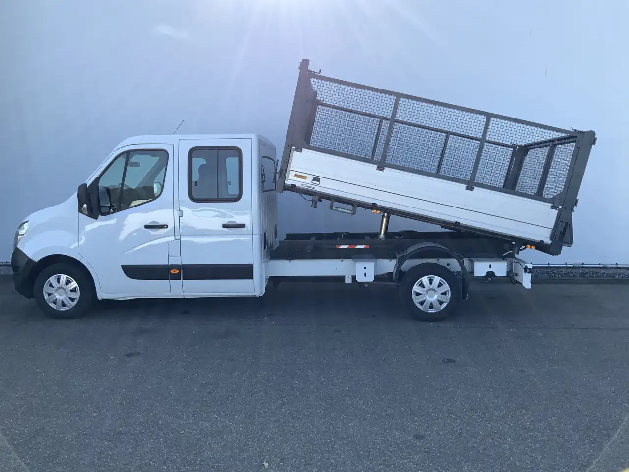 Nissan NV400 2.3 dCi L3H1 Dub Cab 3 Zijde Kipper Airco Bakmaat - Van jungkit: gambar 3 Nissan NV400 2.3 dCi L3H1 Dub Cab 3 Zijde Kipper Airco Bakmaat - Van jungkit: gambar 3