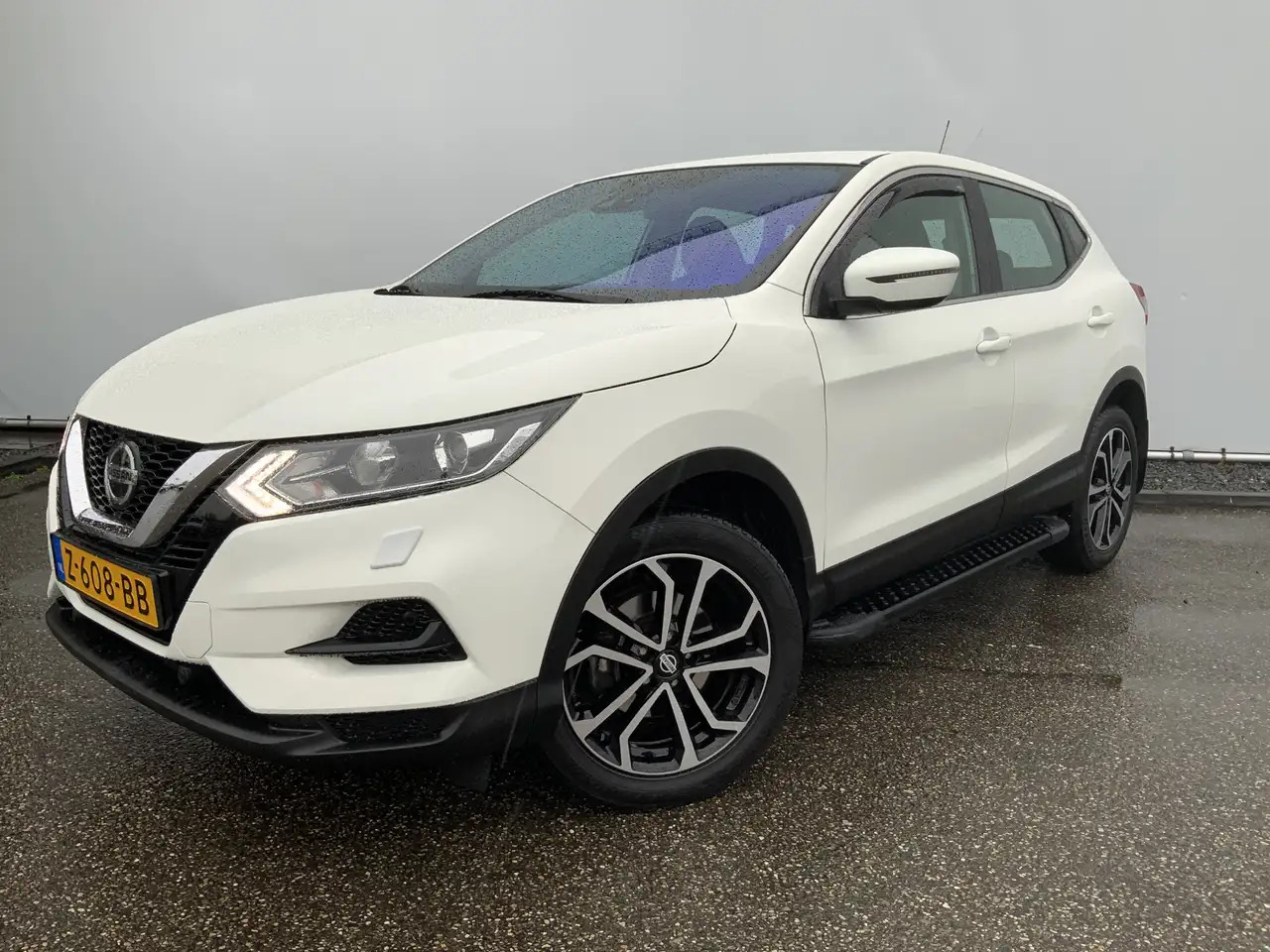 Nissan Qashqai 1.3 DIG-T Visia A SUV Airco Cruise Groot Scherm Na - Mobil SUV: gambar 1 Nissan Qashqai 1.3 DIG-T Visia A SUV Airco Cruise Groot Scherm Na - Mobil SUV: gambar 1
