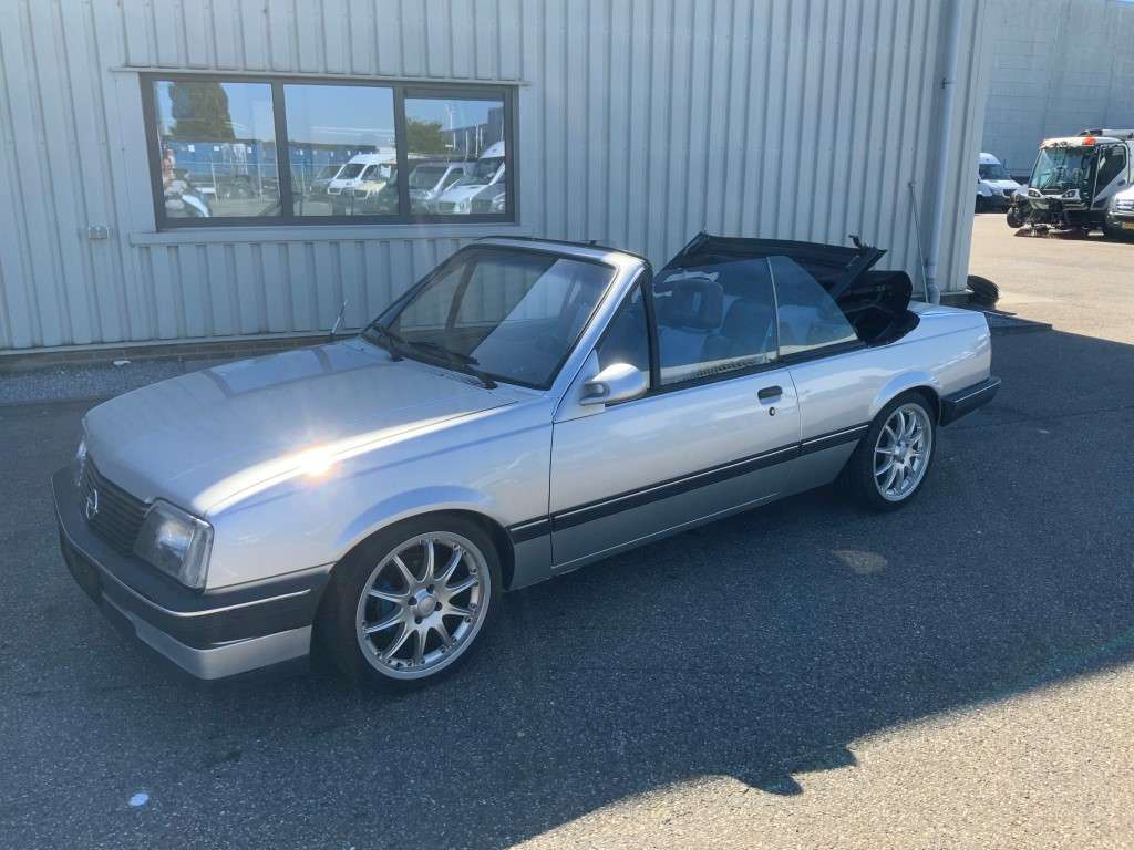 Leasing Opel Ascona 1.6 S Automaat Cabriolet Marge geen btw Opel Ascona 1.6 S Automaat Cabriolet Marge geen btw: gambar 18