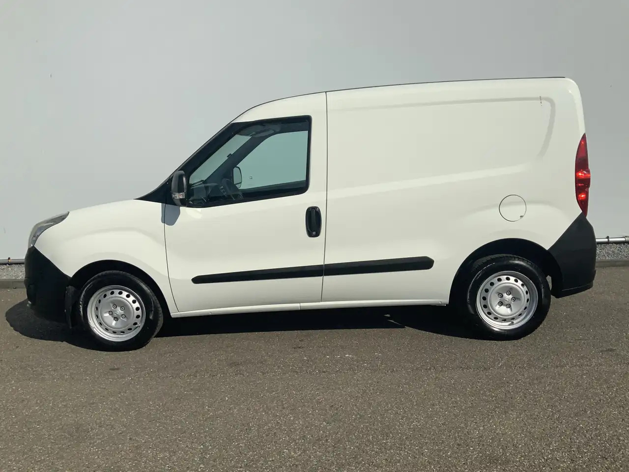 Opel Combo 1.3 CDTi L1H1 EXPORT ecoFLEX Edition Airco Trekhaa - Van kecil: gambar 3 Opel Combo 1.3 CDTi L1H1 EXPORT ecoFLEX Edition Airco Trekhaa - Van kecil: gambar 3
