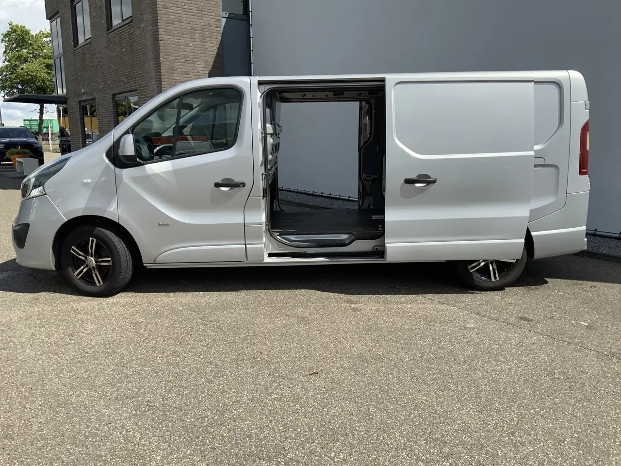 Opel Vivaro 1.6 CDTI L2H1 Sport EcoFlex (MOTOR DEFECT !!!!)Air - Van panel: gambar 4 Opel Vivaro 1.6 CDTI L2H1 Sport EcoFlex (MOTOR DEFECT !!!!)Air - Van panel: gambar 4