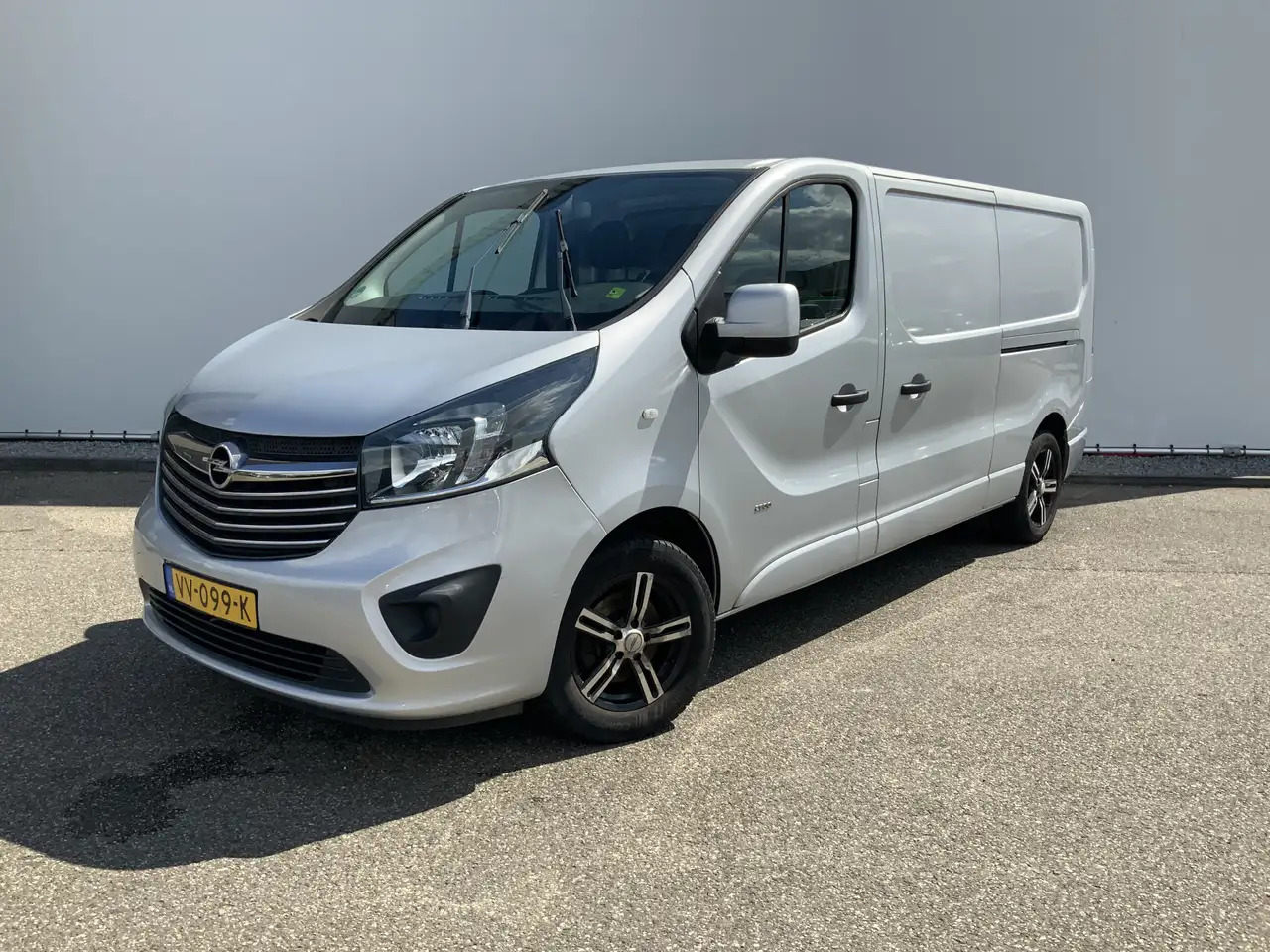 Opel Vivaro 1.6 CDTI L2H1 Sport EcoFlex (MOTOR DEFECT !!!!)Air - Van panel: gambar 1 Opel Vivaro 1.6 CDTI L2H1 Sport EcoFlex (MOTOR DEFECT !!!!)Air - Van panel: gambar 1