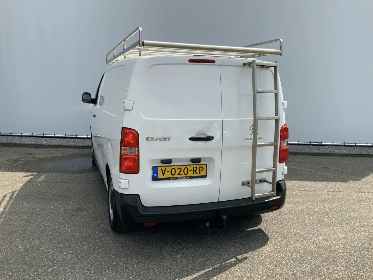 Peugeot Expert glazenwasser 226S 1.6 BlueHDI 115 Inbouw 530 liter - Van panel, Kendaraan Kota/ Khusus: gambar 4 Peugeot Expert glazenwasser 226S 1.6 BlueHDI 115 Inbouw 530 liter - Van panel, Kendaraan Kota/ Khusus: gambar 4