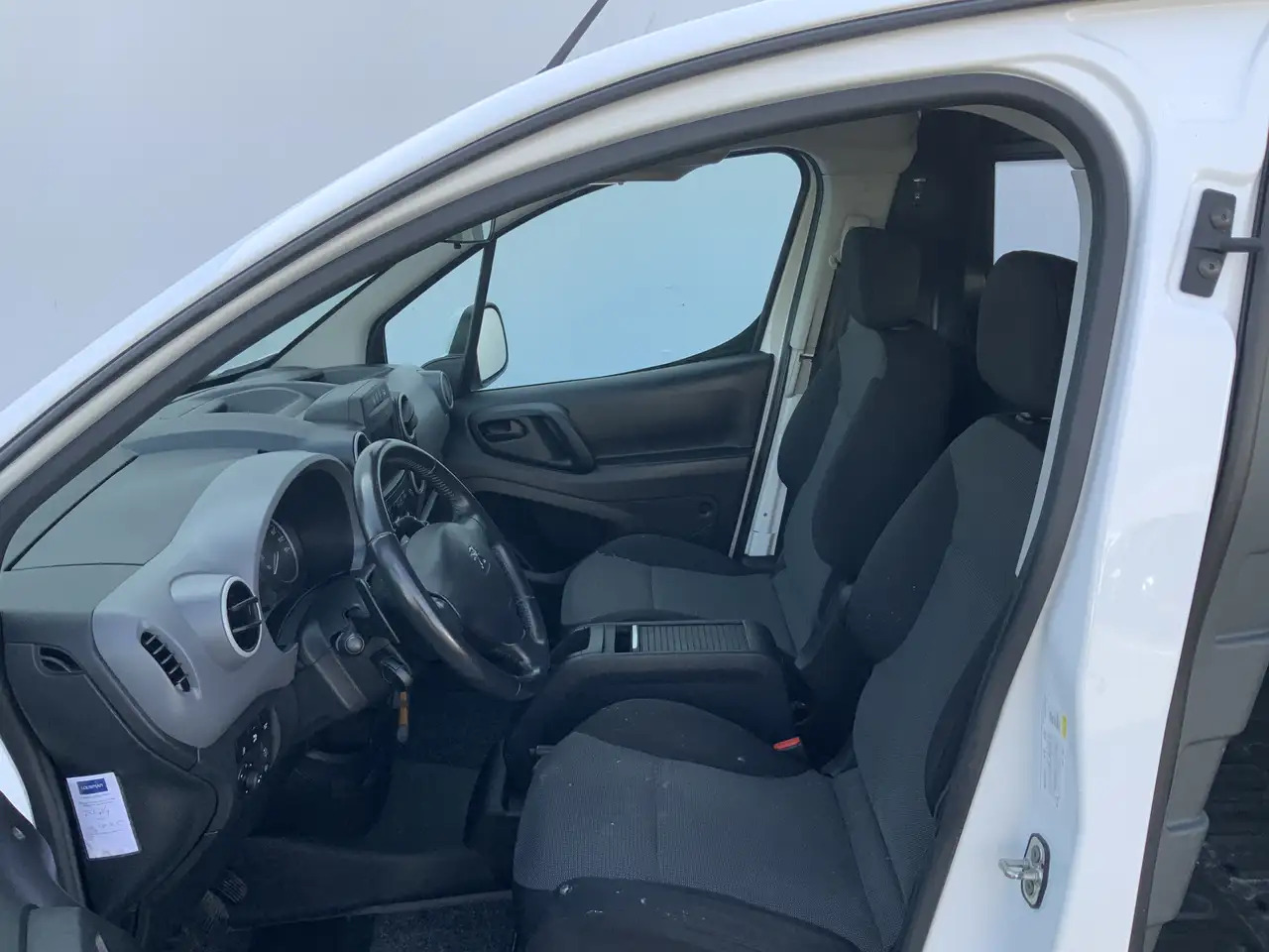 Peugeot Partner 122 1.6 BlueHDi Automaat hapert !!!100 L1 Premium - Van kecil: gambar 5 Peugeot Partner 122 1.6 BlueHDi Automaat hapert !!!100 L1 Premium - Van kecil: gambar 5