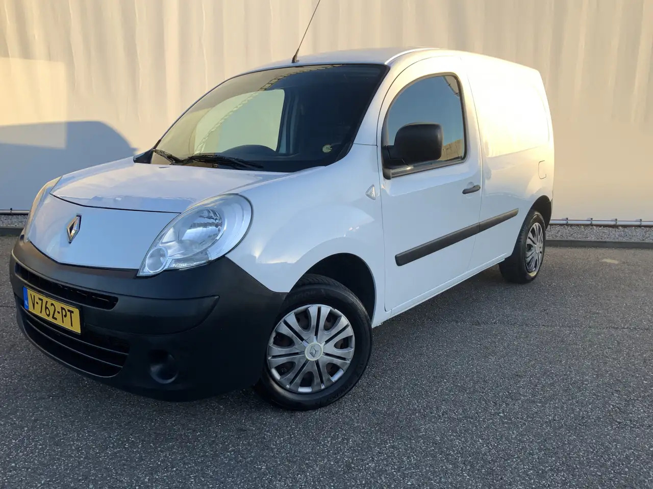 Renault Kangoo Express 1.5 dCi 70 Express Comfort Airco Trekhaak - Van kecil: gambar 1 Renault Kangoo Express 1.5 dCi 70 Express Comfort Airco Trekhaak - Van kecil: gambar 1