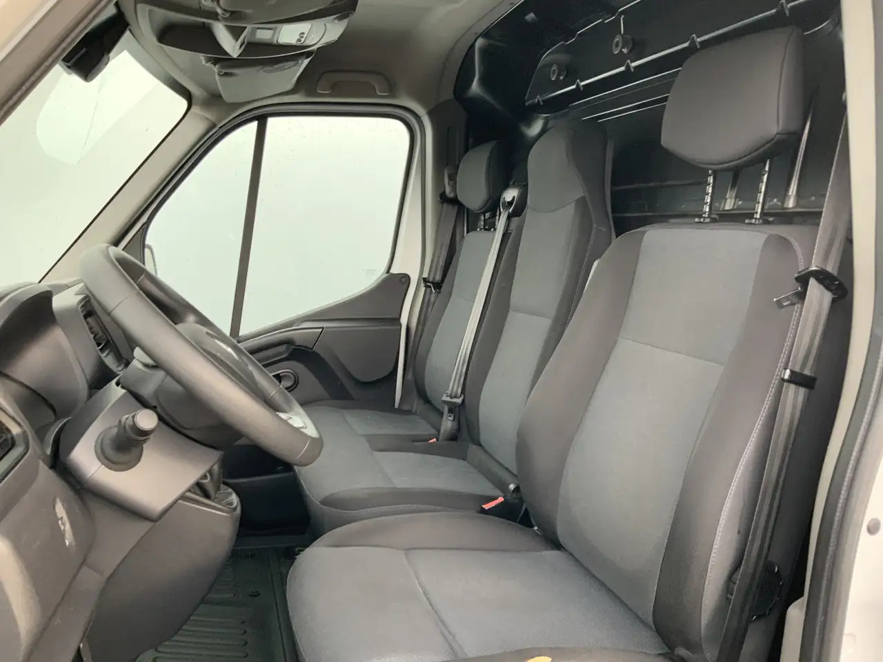 Renault Master T35 2.3 dCi 135 L2H2 Airco Cruise 3 Zits Camera Na - Van panel: gambar 4 Renault Master T35 2.3 dCi 135 L2H2 Airco Cruise 3 Zits Camera Na - Van panel: gambar 4