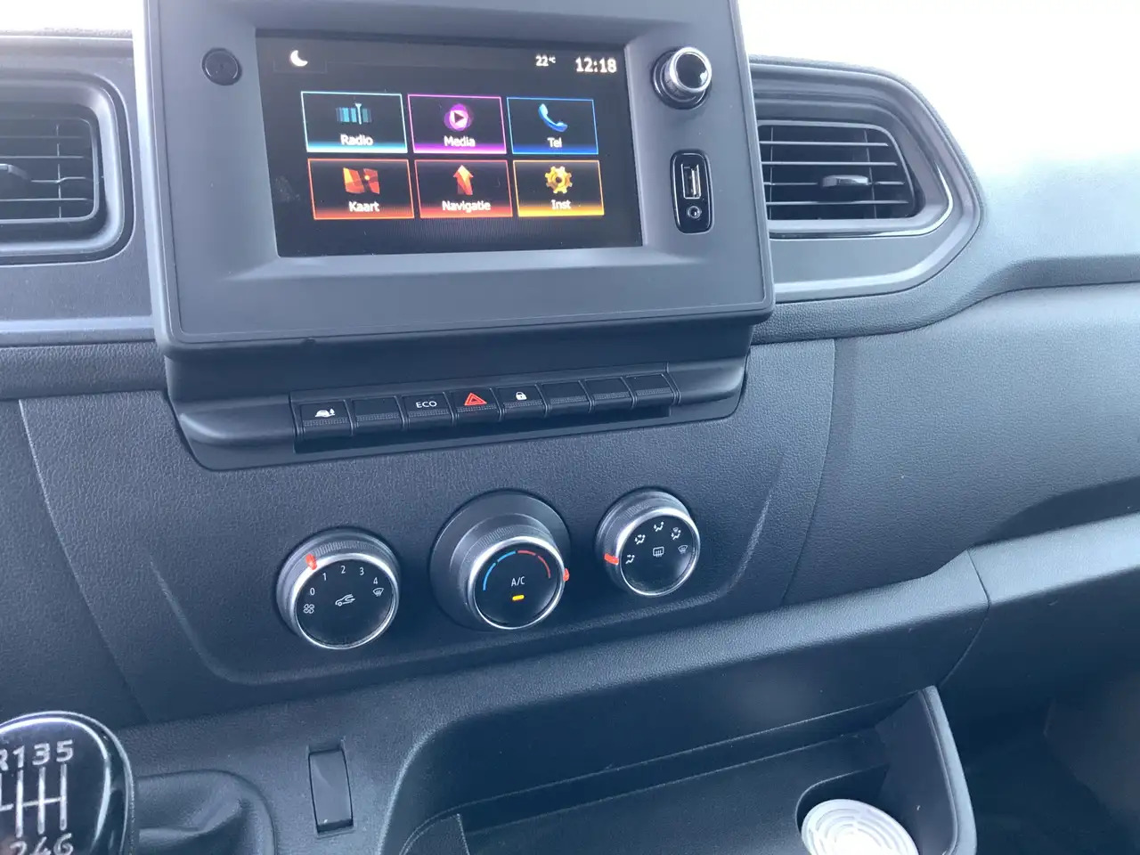 Renault Master T35 2.3 dCi 135 L2H2 Airco Cruise Navi Side Bar Ca - Van panel: gambar 5 Renault Master T35 2.3 dCi 135 L2H2 Airco Cruise Navi Side Bar Ca - Van panel: gambar 5