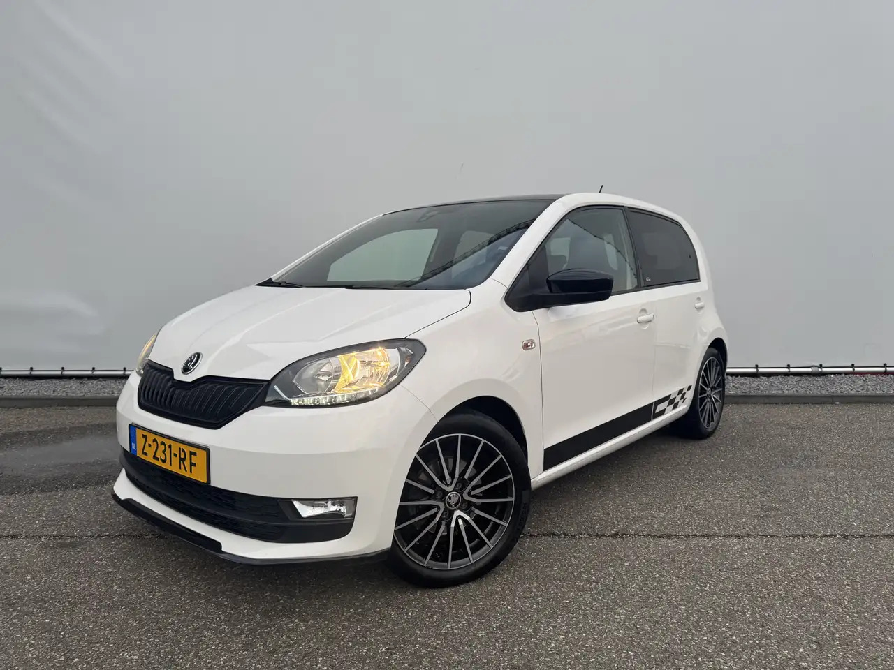 Skoda Citigo 1.0 Greentech Style Monte-Carlo Airco, Panoramadak - Hatchback: gambar 1 Skoda Citigo 1.0 Greentech Style Monte-Carlo Airco, Panoramadak - Hatchback: gambar 1