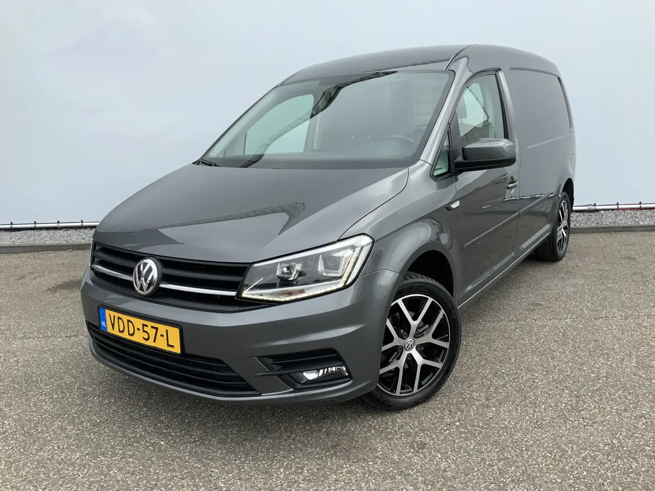 Volkswagen Caddy 2.0 TDI L2H1 AUTOMAAT BMT Maxi Exclusive Edition A - Van kecil: gambar 1 Volkswagen Caddy 2.0 TDI L2H1 AUTOMAAT BMT Maxi Exclusive Edition A - Van kecil: gambar 1