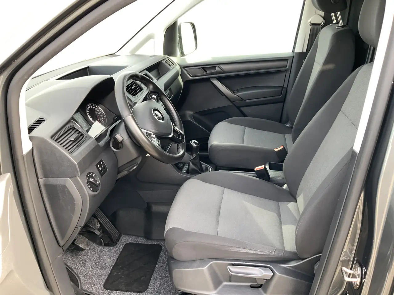 Volkswagen Caddy 2.0 TDI L2H1 BMT Maxi Exclusive Edtion Airco Navi - Van kecil: gambar 4 Volkswagen Caddy 2.0 TDI L2H1 BMT Maxi Exclusive Edtion Airco Navi - Van kecil: gambar 4