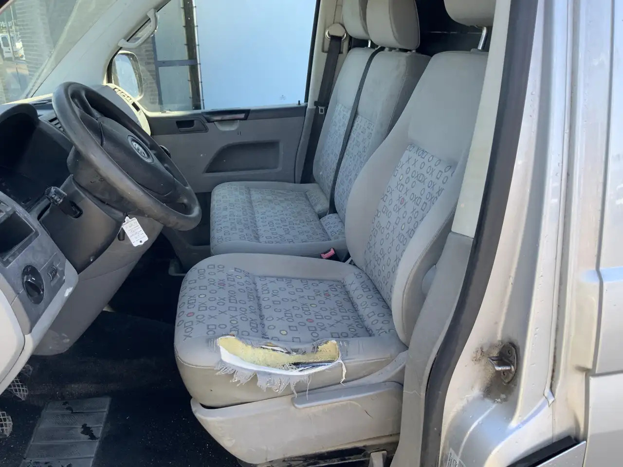 Volkswagen T5 Transporter 1.9 TDI 340 MHD (Versnellingsbak Defekt !!)Airco 3 - Van panel: gambar 2 Volkswagen T5 Transporter 1.9 TDI 340 MHD (Versnellingsbak Defekt !!)Airco 3 - Van panel: gambar 2