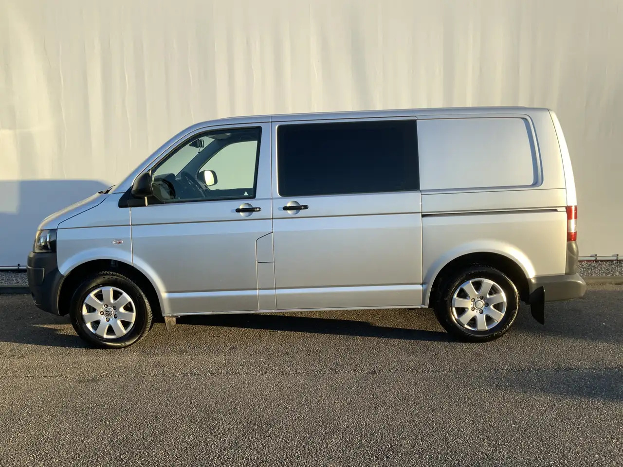 Volkswagen T5 Transporter 2.0 L1H2 Benzine Airco Navi Dub Schuifdeuren Leer - Van panel: gambar 3 Volkswagen T5 Transporter 2.0 L1H2 Benzine Airco Navi Dub Schuifdeuren Leer - Van panel: gambar 3