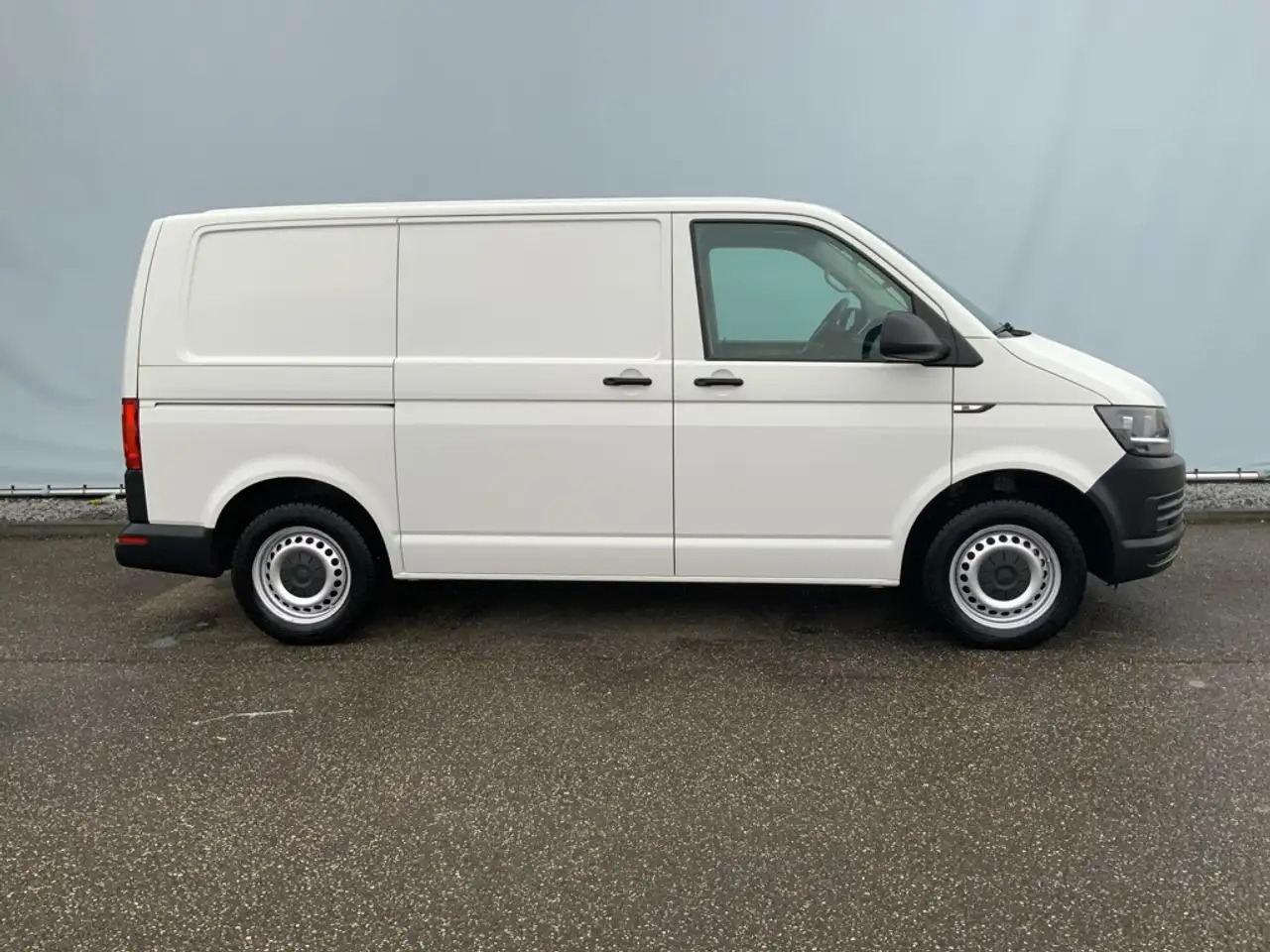 Volkswagen T6 Transporter 2.0 TDI L1H1 Comfortline Airco Navi Trekhaak 2200 - Van panel: gambar 4 Volkswagen T6 Transporter 2.0 TDI L1H1 Comfortline Airco Navi Trekhaak 2200 - Van panel: gambar 4
