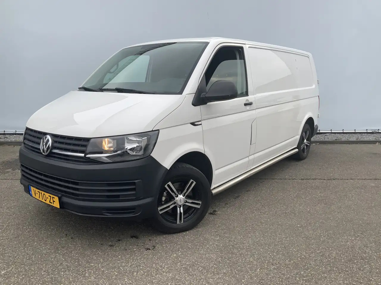 Volkswagen T6 Transporter 2.0 TDI L2H1 Airco Navi 3 Zits Alu Velg Euro 6 - Van panel: gambar 1 Volkswagen T6 Transporter 2.0 TDI L2H1 Airco Navi 3 Zits Alu Velg Euro 6 - Van panel: gambar 1