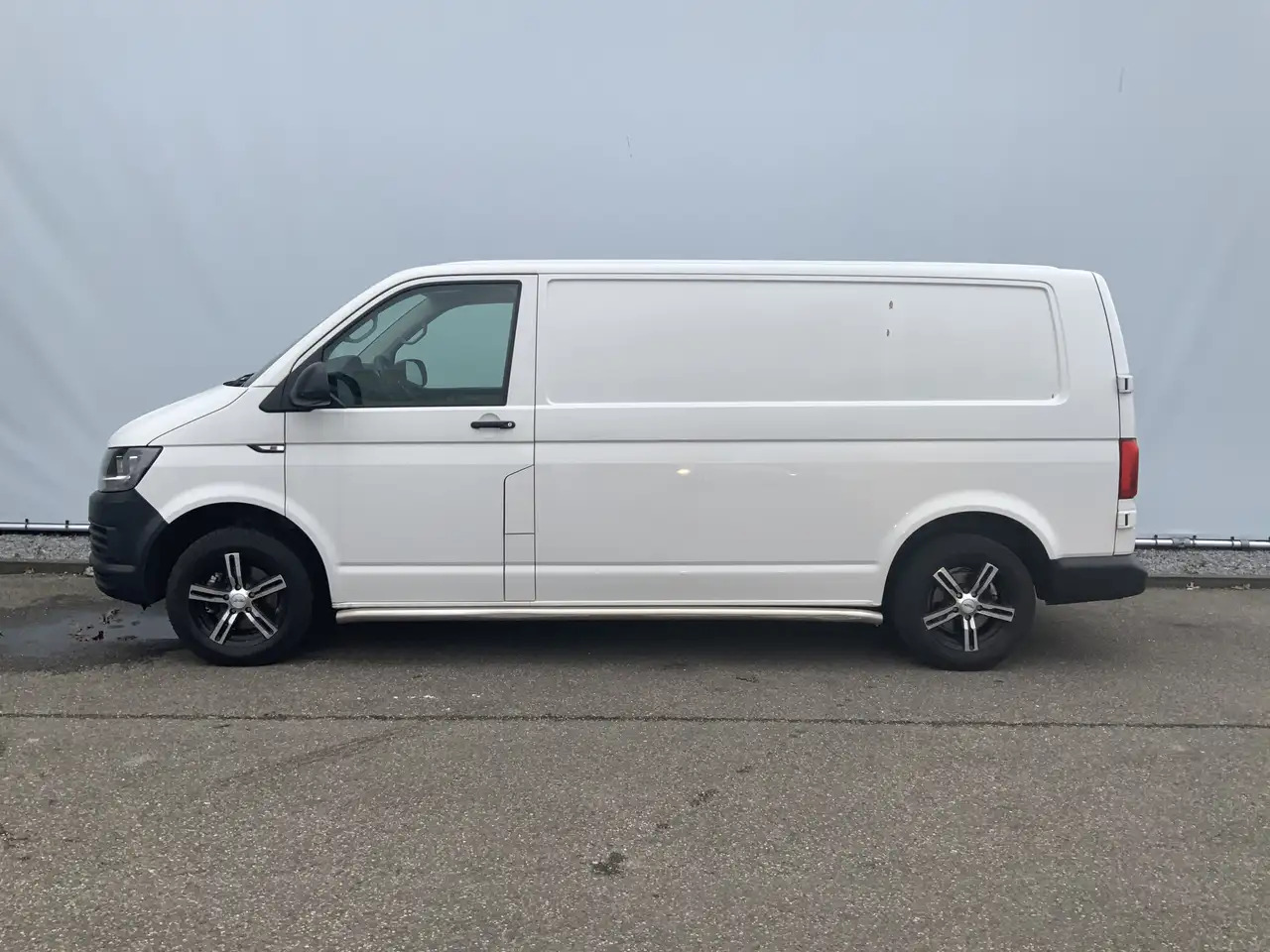 Volkswagen T6 Transporter 2.0 TDI L2H1 Airco Navi 3 Zits Alu Velg Euro 6 - Van panel: gambar 3 Volkswagen T6 Transporter 2.0 TDI L2H1 Airco Navi 3 Zits Alu Velg Euro 6 - Van panel: gambar 3