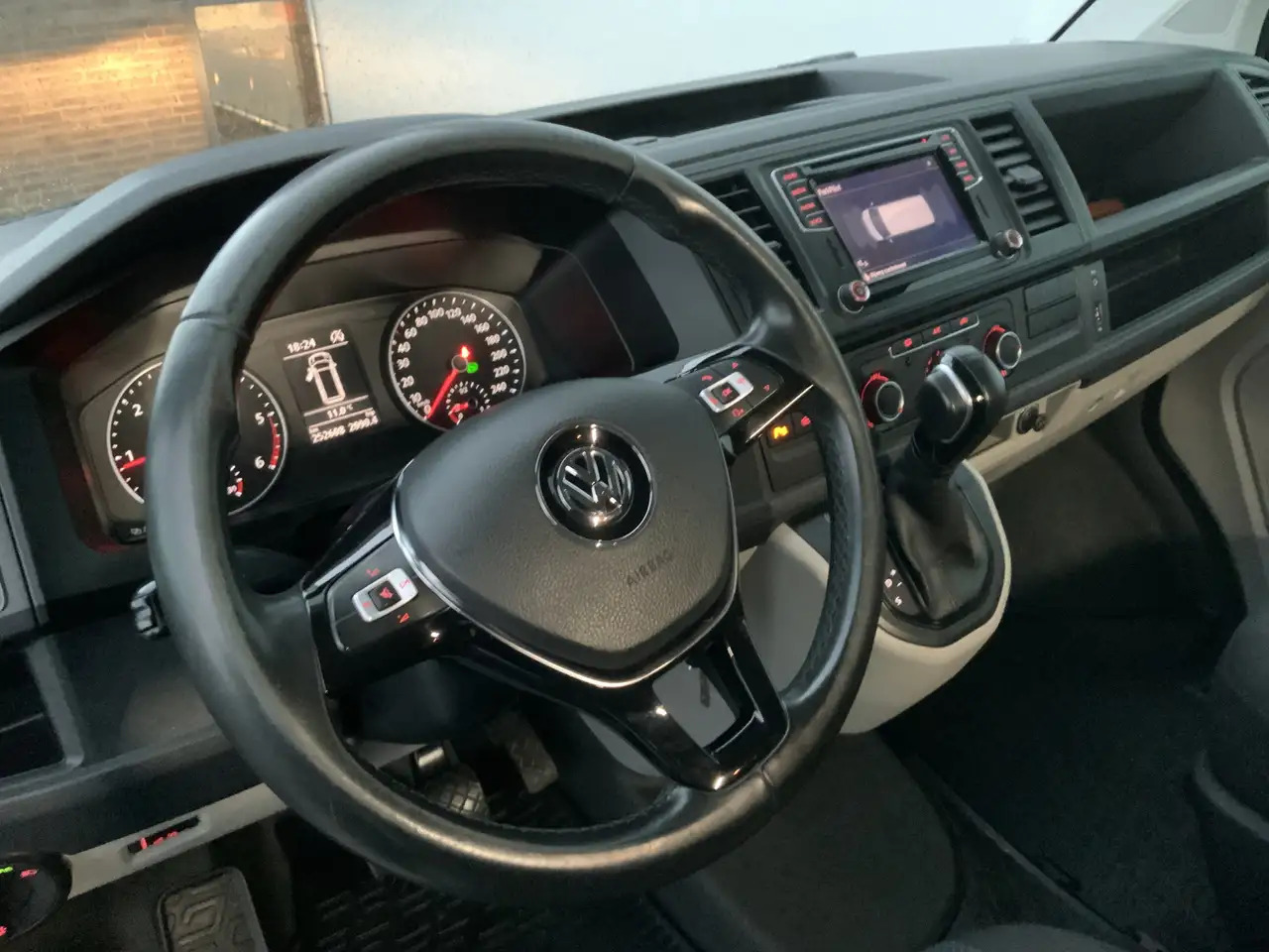 Volkswagen T6 Transporter 2.0 TDI L2H2 Highline Automaat Airco Cruise Navi A - Van panel: gambar 5 Volkswagen T6 Transporter 2.0 TDI L2H2 Highline Automaat Airco Cruise Navi A - Van panel: gambar 5