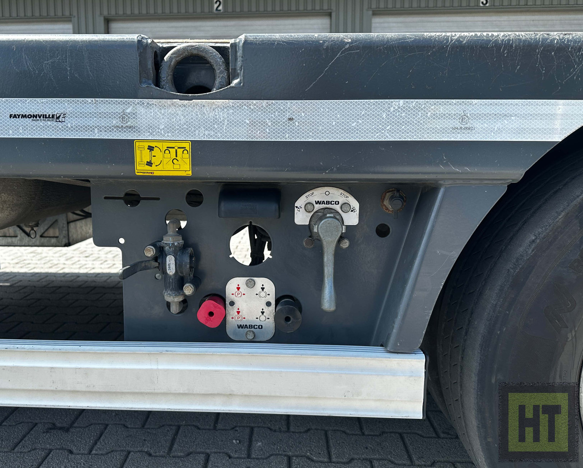 Faymonville 3-Achs-Semi mit hydr. Ladeboden und hydr. Rampen mit Holzbelag - Semi-trailer low bed: gambar 5 Faymonville 3-Achs-Semi mit hydr. Ladeboden und hydr. Rampen mit Holzbelag - Semi-trailer low bed: gambar 5