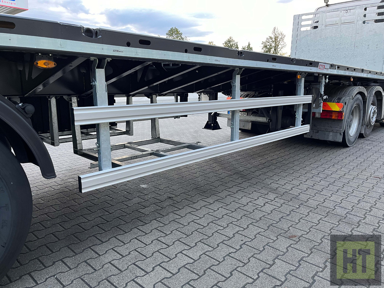 Faymonville MAX Trailer 3-Achs-Tele-Plateau zwangsgelenkt - Semi-trailer flatbed: gambar 4 Faymonville MAX Trailer 3-Achs-Tele-Plateau zwangsgelenkt - Semi-trailer flatbed: gambar 4