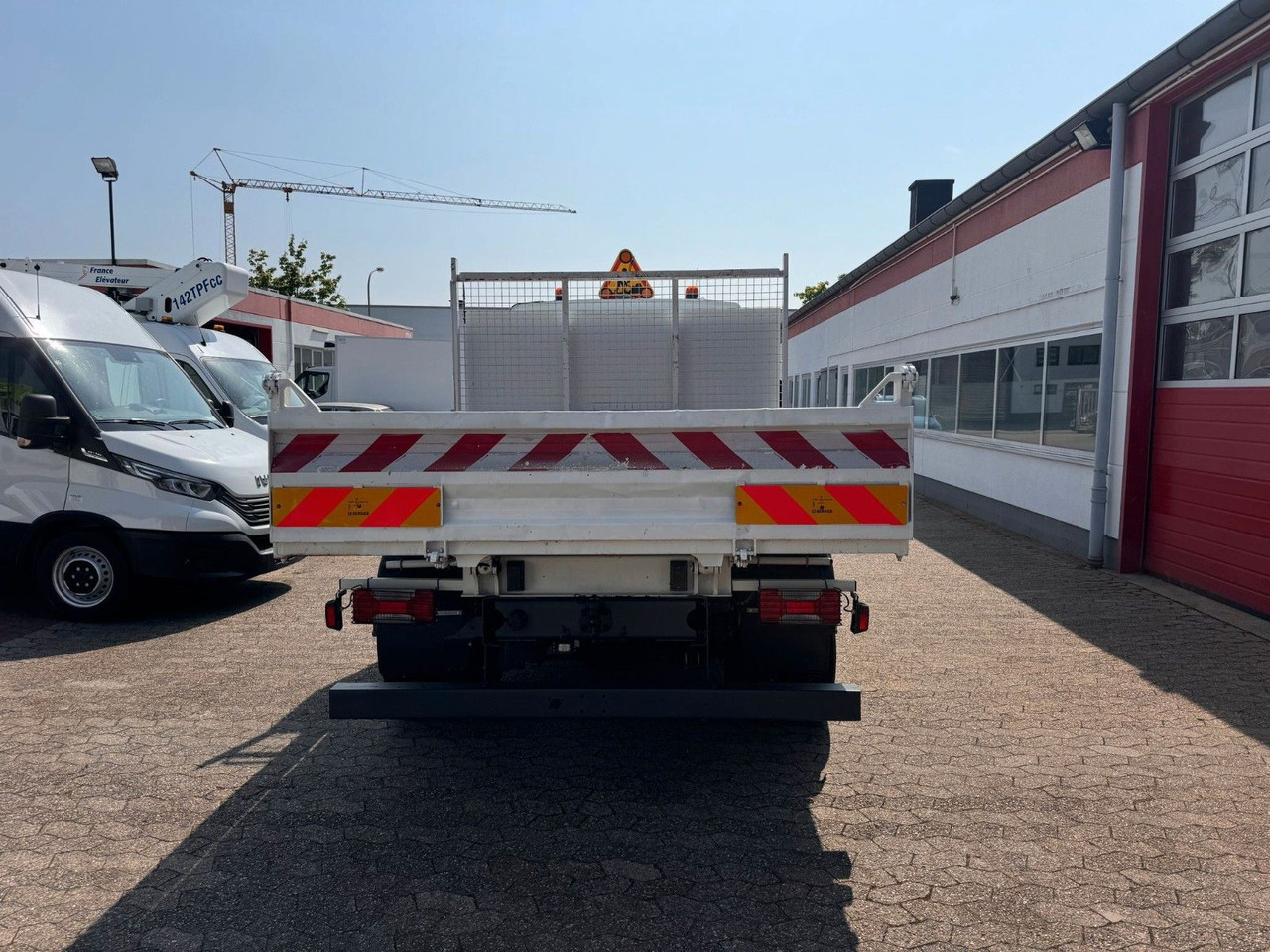 Iveco 70C18 Kipper 3625 kg Nutzlast! Klima EURO 6C - Van jungkit: gambar 5 Iveco 70C18 Kipper 3625 kg Nutzlast! Klima EURO 6C - Van jungkit: gambar 5