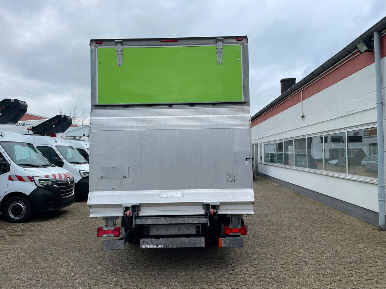 Iveco Daily 35C15 Koffer 4.2m Ladebordwand - Van box: gambar 5 Iveco Daily 35C15 Koffer 4.2m Ladebordwand - Van box: gambar 5