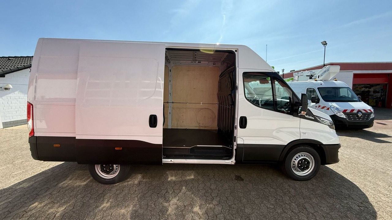 Iveco Daily 35S14 Transporter Kastenwagen L3H2 - Van panel: gambar 4 Iveco Daily 35S14 Transporter Kastenwagen L3H2 - Van panel: gambar 4