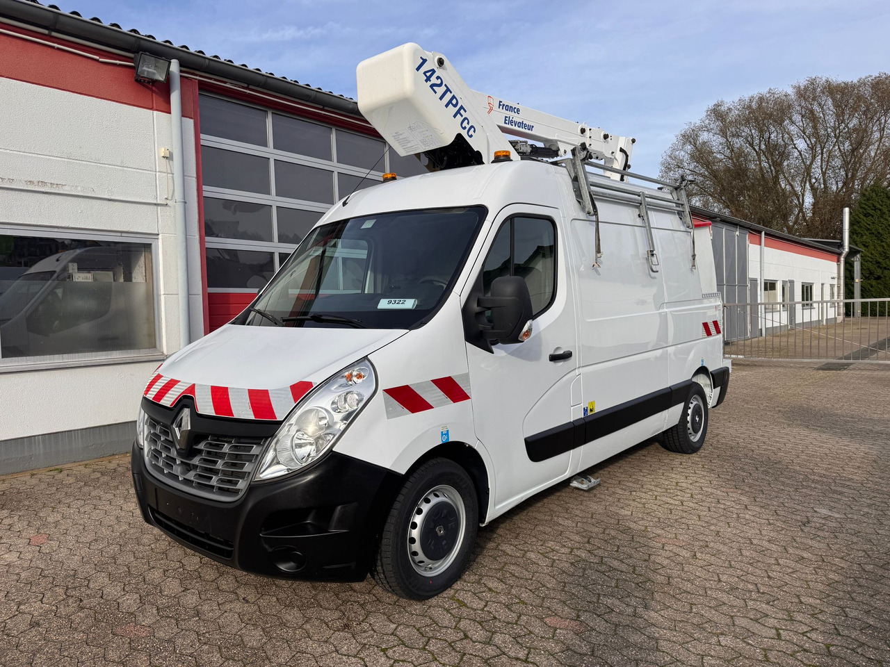 RENAULT Master Hubarbeitsbühne Steiger France Elevateur 142 TPFcc EURO 6Y - Platform udara yang dipasang di truk: gambar 1 RENAULT Master Hubarbeitsbühne Steiger France Elevateur 142 TPFcc EURO 6Y - Platform udara yang dipasang di truk: gambar 1