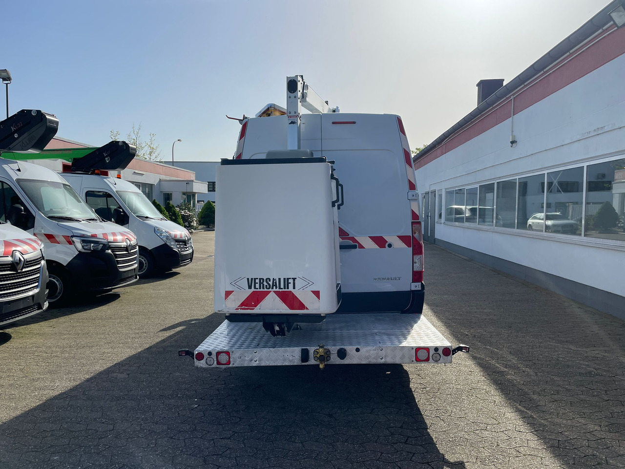 Renault Master Hubarbeitsbühne Time Versalift ETL-32-125 - Platform udara yang dipasang di truk: gambar 5 Renault Master Hubarbeitsbühne Time Versalift ETL-32-125 - Platform udara yang dipasang di truk: gambar 5