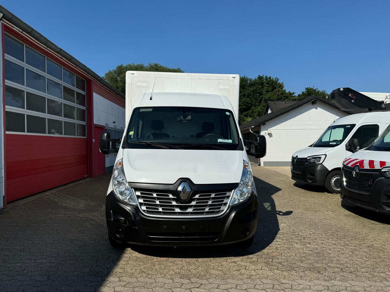 Renault Master Koffer mit Auffahrrampe 1200kg Nutzlast - Van box: gambar 2 Renault Master Koffer mit Auffahrrampe 1200kg Nutzlast - Van box: gambar 2