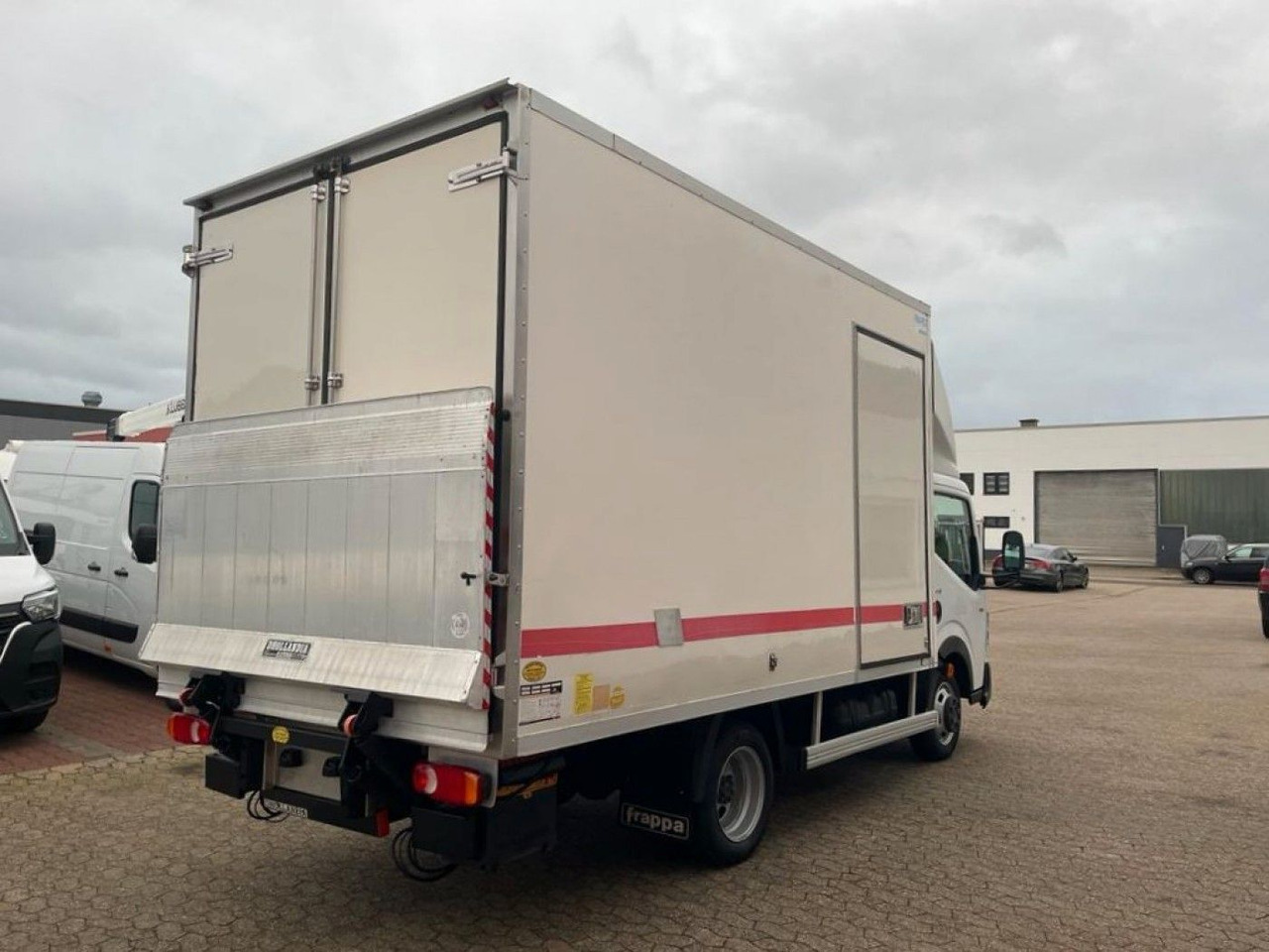 Renault Maxity Tiefkühlkoffer Multi-Temp Ladebordwand - Van berpendingin: gambar 4 Renault Maxity Tiefkühlkoffer Multi-Temp Ladebordwand - Van berpendingin: gambar 4
