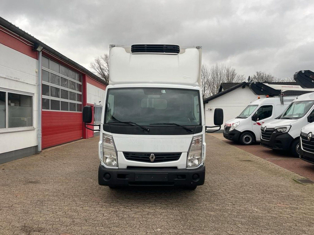 Renault Maxity Tiefkühlkoffer Multi-Temp Ladebordwand - Van berpendingin: gambar 2 Renault Maxity Tiefkühlkoffer Multi-Temp Ladebordwand - Van berpendingin: gambar 2