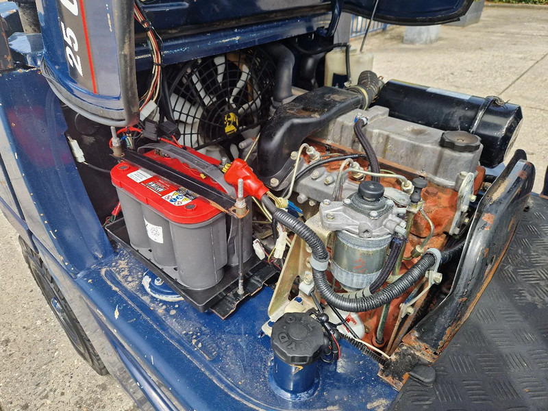 Caterpillar DP25K met breed vorkenbord - Forklift diesel: gambar 5 Caterpillar DP25K met breed vorkenbord - Forklift diesel: gambar 5