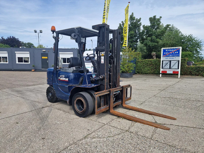 Caterpillar DP25K met breed vorkenbord - Forklift diesel: gambar 2 Caterpillar DP25K met breed vorkenbord - Forklift diesel: gambar 2