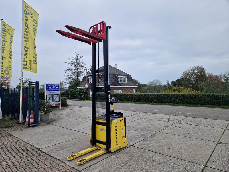 Hyster S1.5S elektrische stapelaar hefhoogte 3.17m. - Penumpuk: gambar 1 Hyster S1.5S elektrische stapelaar hefhoogte 3.17m. - Penumpuk: gambar 1