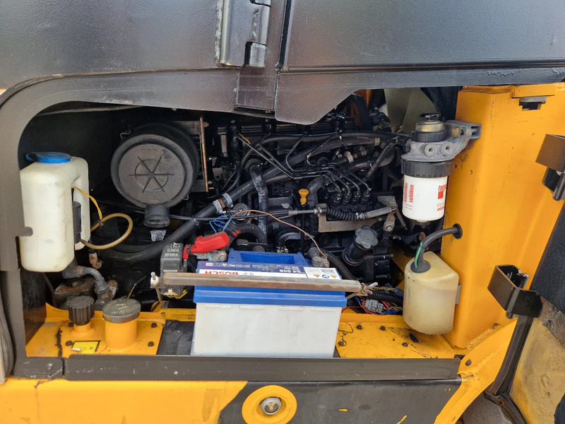 JBC TLT35D Teletruk - Forklift diesel: gambar 5 JBC TLT35D Teletruk - Forklift diesel: gambar 5