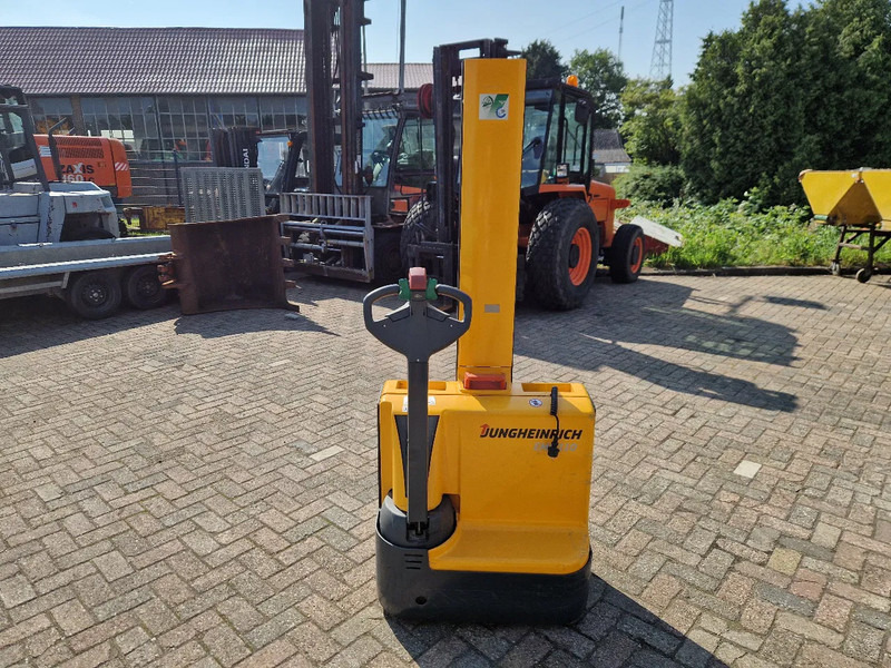Jungheinrich EMC110 stapelaar elektrisch - Penumpuk: gambar 3 Jungheinrich EMC110 stapelaar elektrisch - Penumpuk: gambar 3