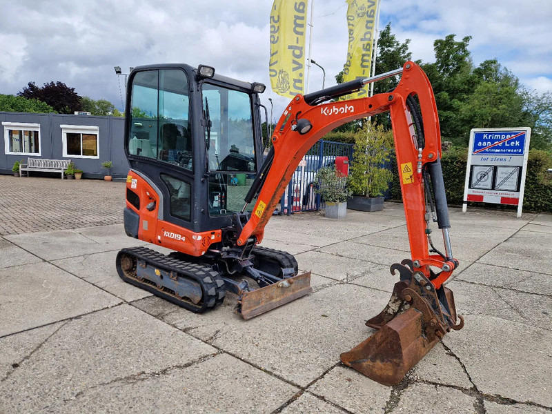 Kubota KX019-4 CW05 met 2 bakken - Ekskavator mini: gambar 2 Kubota KX019-4 CW05 met 2 bakken - Ekskavator mini: gambar 2