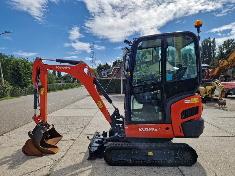 Kubota KX019-4 met 1990 uur - Ekskavator mini: gambar 1 Kubota KX019-4 met 1990 uur - Ekskavator mini: gambar 1