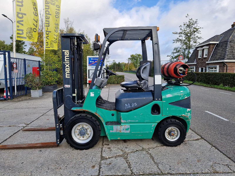 Nissan Zhejiang Maximal with 1290 hours 2.5 ton LPG - Forklift LPG: gambar 1 Nissan Zhejiang Maximal with 1290 hours 2.5 ton LPG - Forklift LPG: gambar 1
