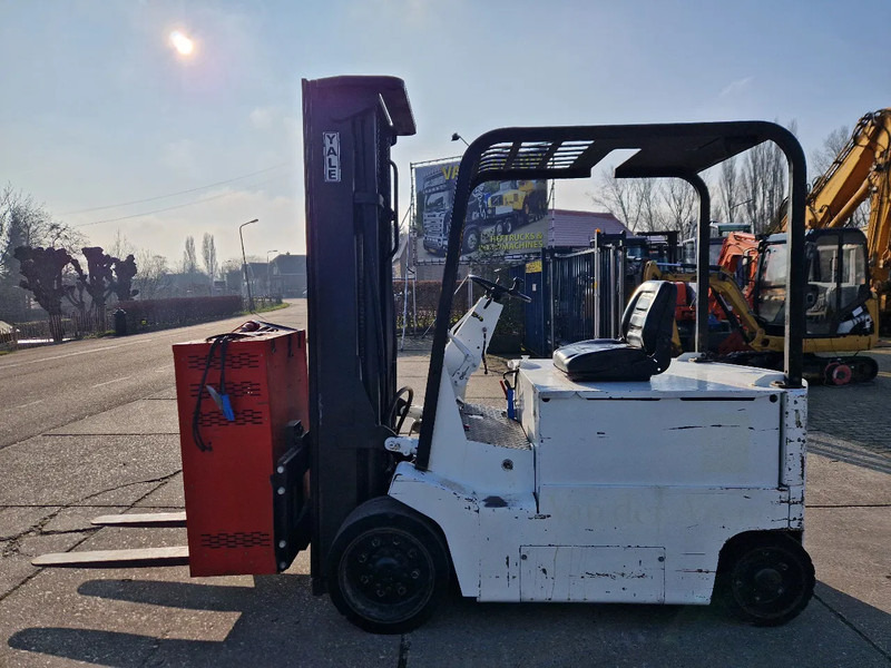 Forklift listrik Yale 4.5 ton elektrisch triplomast: gambar 13 Forklift listrik Yale 4.5 ton elektrisch triplomast: gambar 13