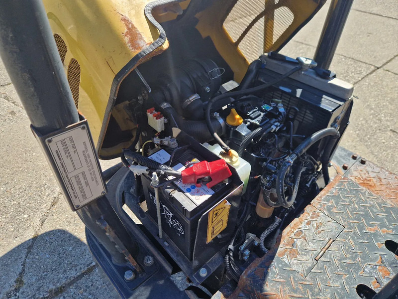 Yanmar C12R-B 3-zijdig kiepend - Tempat sampah: gambar 5 Yanmar C12R-B 3-zijdig kiepend - Tempat sampah: gambar 5