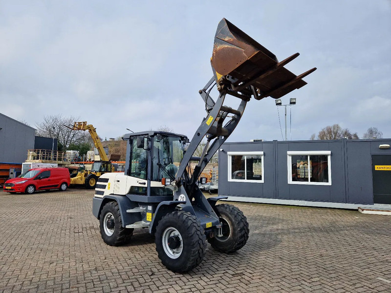 Yanmar / Terex TL80 met NL kenteken very low hours! - Wheel loader: gambar 5 Yanmar / Terex TL80 met NL kenteken very low hours! - Wheel loader: gambar 5