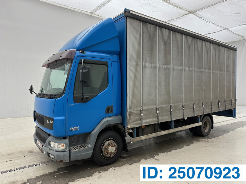DAF LF45.150 - Truk dengan terpal samping: gambar 1 DAF LF45.150 - Truk dengan terpal samping: gambar 1